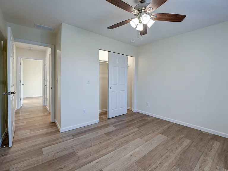 1013 Caroline Ave — Photo 20