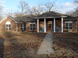 704 S Adams St, Lavaca, AR 72941