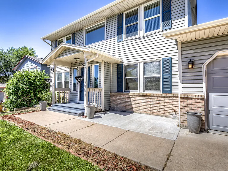 4920 Wilkin Dr — Photo 2