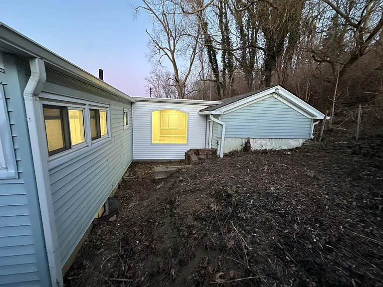 905 N University Blvd — Photo 30