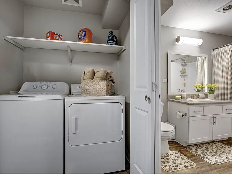 Beaumont Grand Apartment Homes — Photo 27