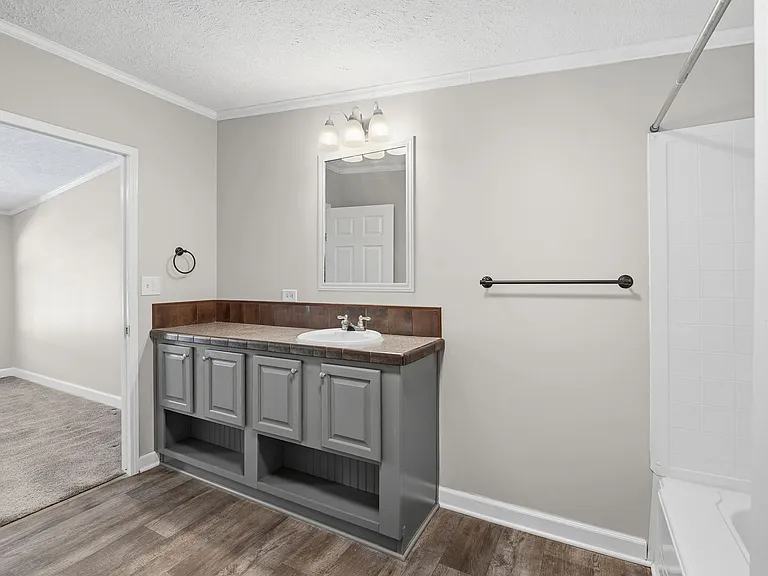 11049 Franklin St — Photo 21