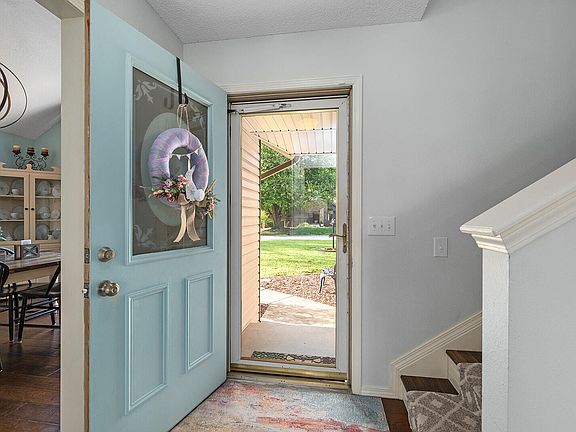 3rd image of 1317 E Highpoint Street