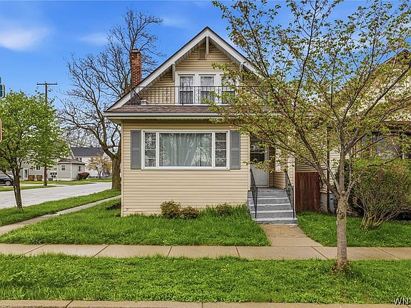 2nd image of 90 Clover Pl