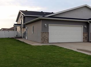 4427 47th St S, Fargo, ND 58104