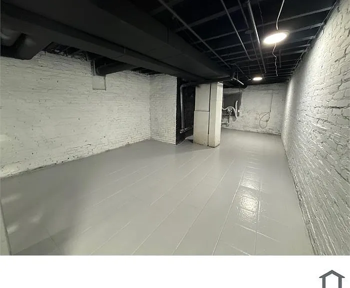 499 E Lorraine Ave — Photo 8