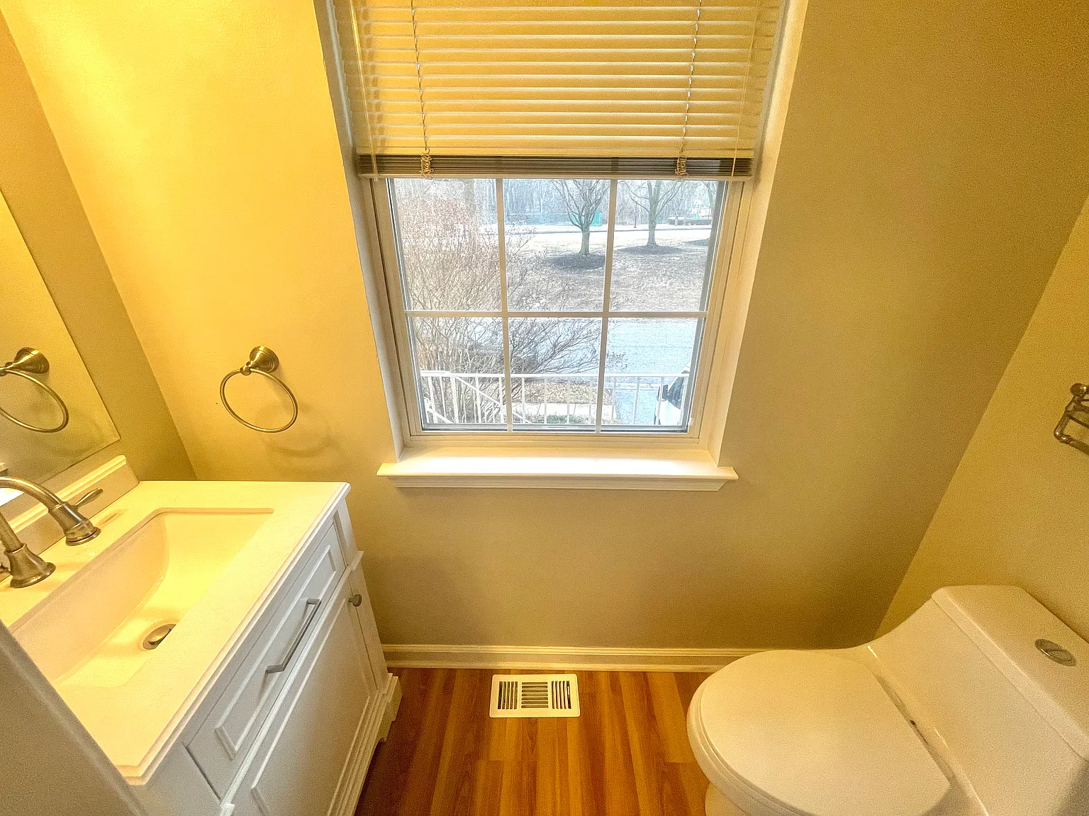 3 bed, 2050 sqft, $2,600 — Photo 4