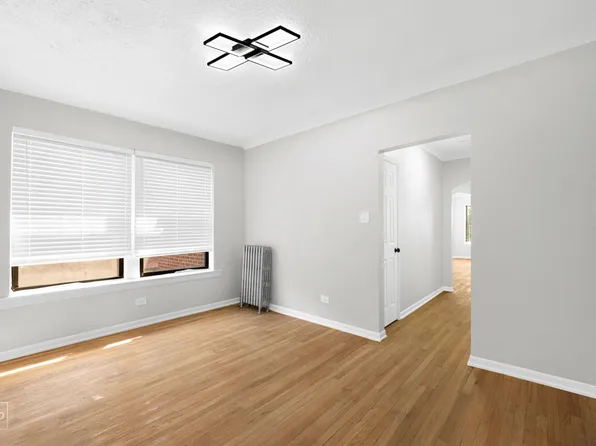 6901 S Merrill Chicago, IL 60649