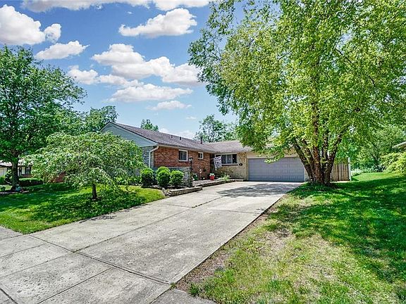 4th image of 3305 Carrier Ave