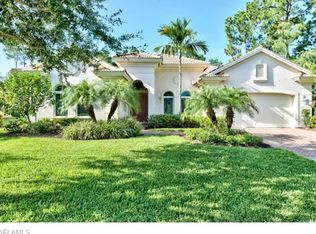 492 Saddlebrook Ln, Naples, FL 34110