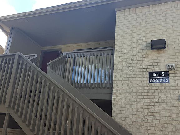 3rd image of 1900 Bay Area Blvd #212