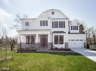 504 Nanterry Cir SW, Vienna, VA 22180