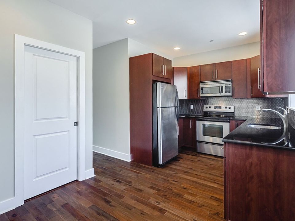 1st image of 2631 Catharine St #A