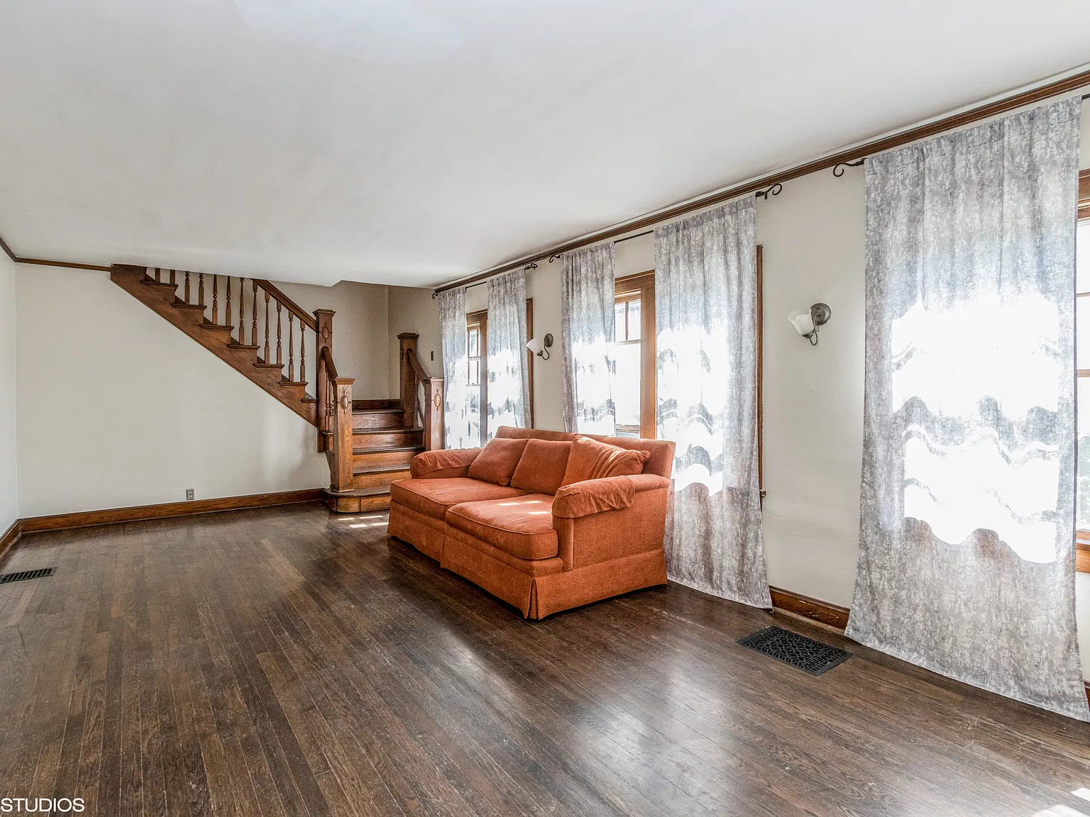 3 bed, 1.5 bath, 1750 sqft, $2,100 — Photo 4