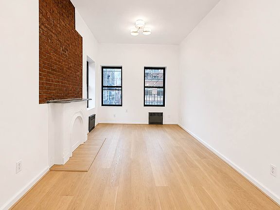 4th image of 100 W 27th St