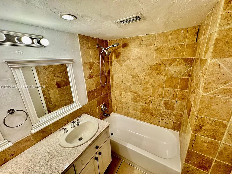 7348 SW 82nd St #C118 — Photo 8