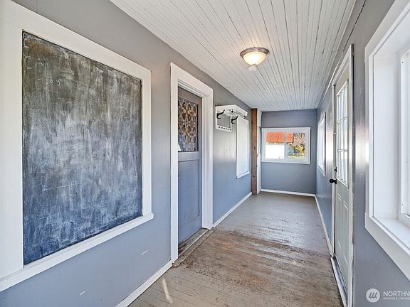 3rd image of 110 Fowler Road