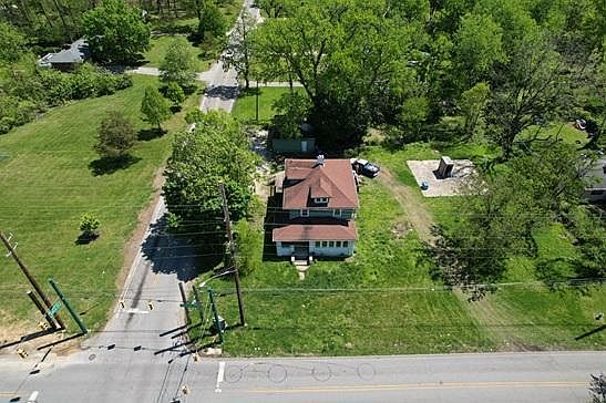 4th image of 4165 N Sherman Dr