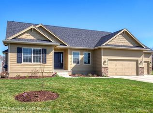 7327 Dusk Dr, Johnston, IA 50131