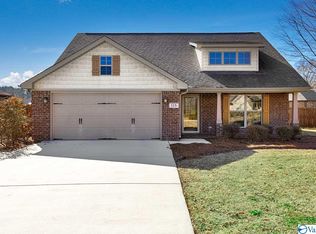 115 Oxford Ln, Decatur, AL 35603