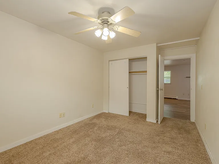 836 Vine Ave — Photo 26