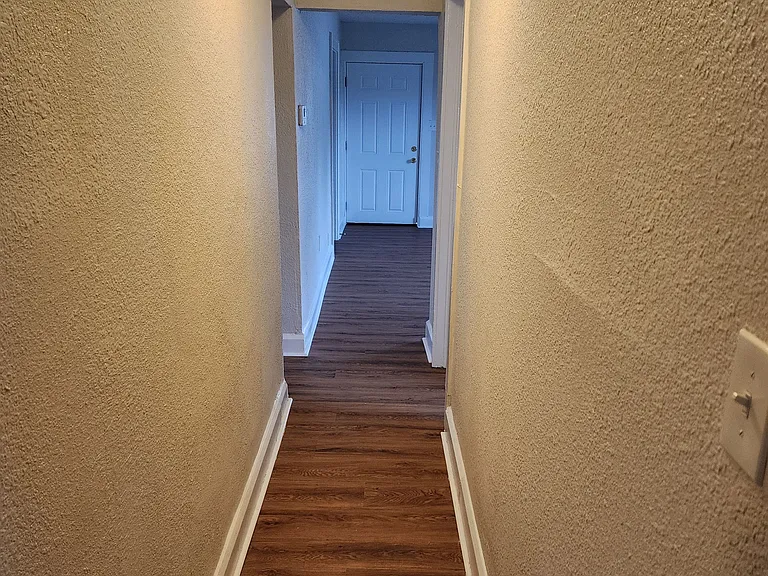 653 N Luett Ave #MAIN — Photo 10