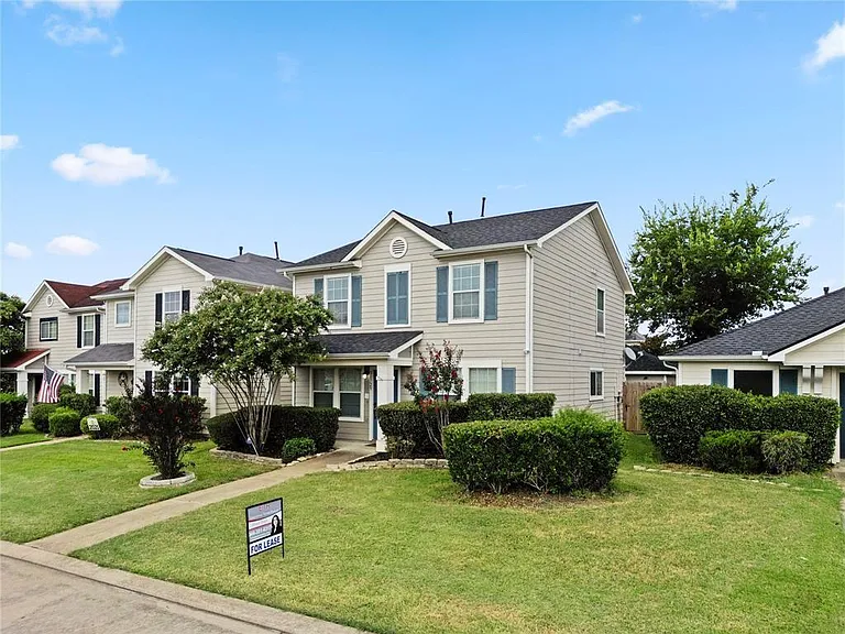 20729 Patriot Park Ln — Photo 2