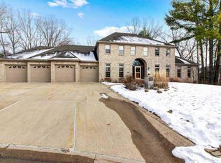 2131 Sweet Water Ct, Green Bay, WI 54313
