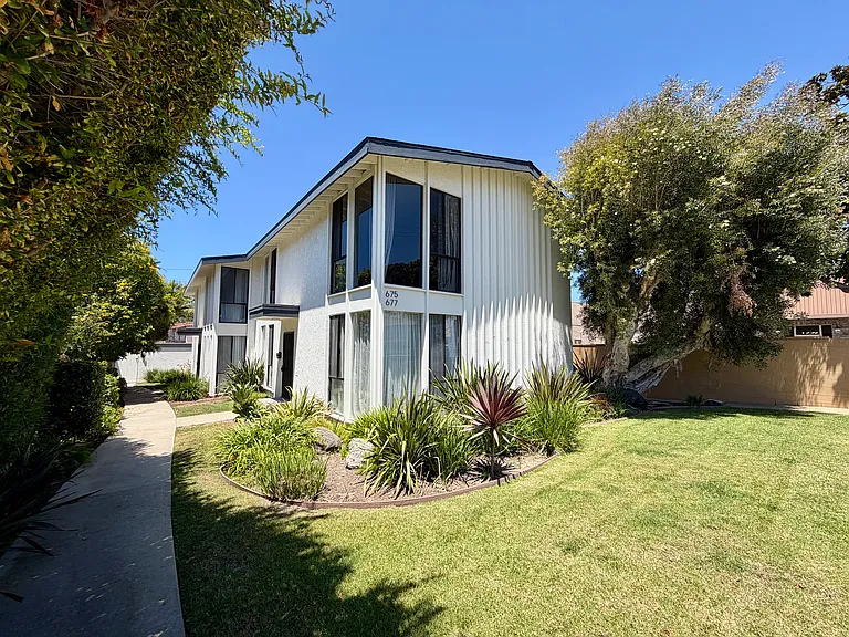 675 Ultimo Ave — Photo 1