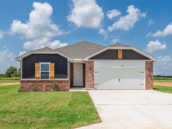 1018 Prairie Dr, Tuttle, OK 73089