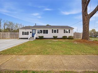 8243 Baywood Dr, Norfolk, VA