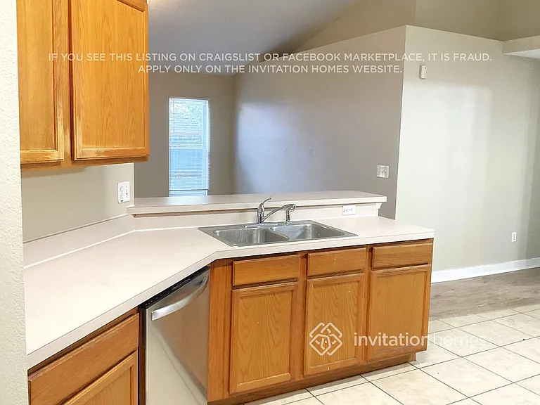 1131 Windy Bluff Dr — Photo 7