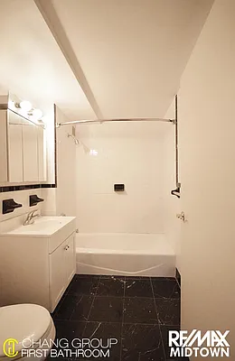 Sold by RE/MAX Midtown | media 2