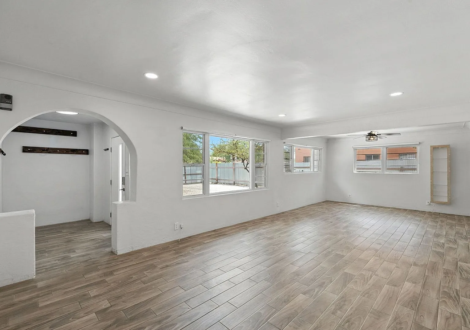 1520 E. 10th St. — Photo 1