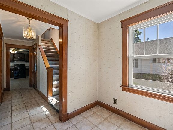 3rd image of 216 Park Ave