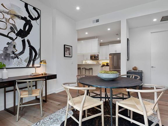 4th image of 1041 N Spaulding Ave #105
