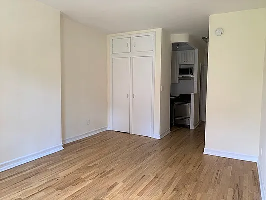 Rented by PocketBroker Inc | media 2