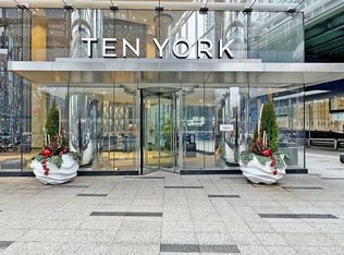 10 York St #1403, Toronto, ON M5J 0E1