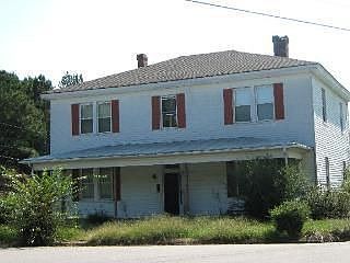 3rd image of 213 W 2nd St