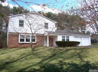 993 Old Town Rd, Coram, NY 11727