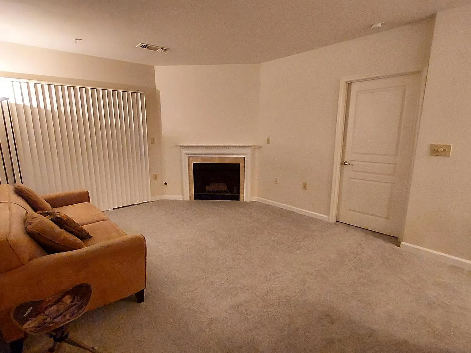 Westcourt Ln, Herndon — Photo 2