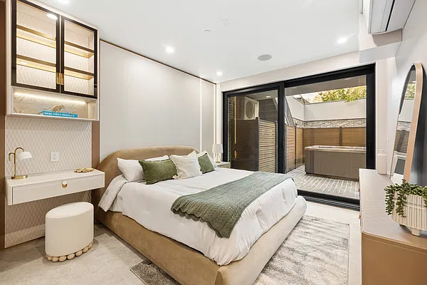Bedroom, photo 2