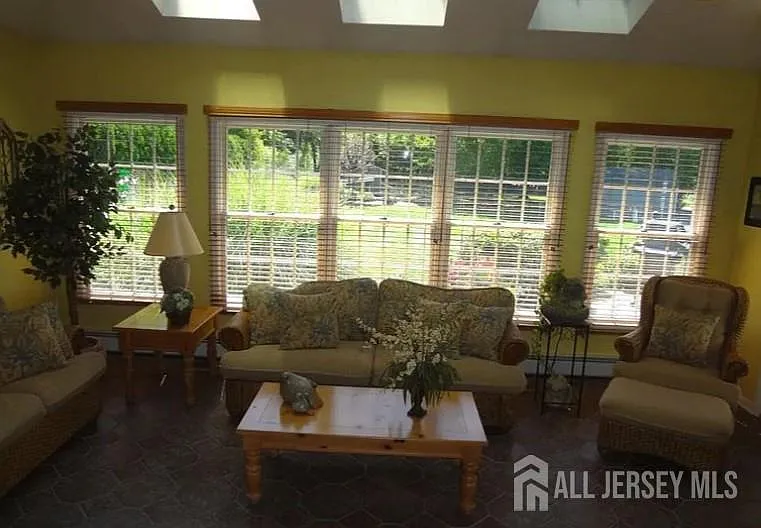 246 Fresh Ponds Rd — Photo 12