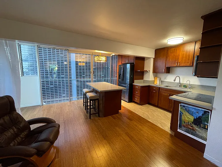 2609 Ala Wai Blvd #401 — Photo 3