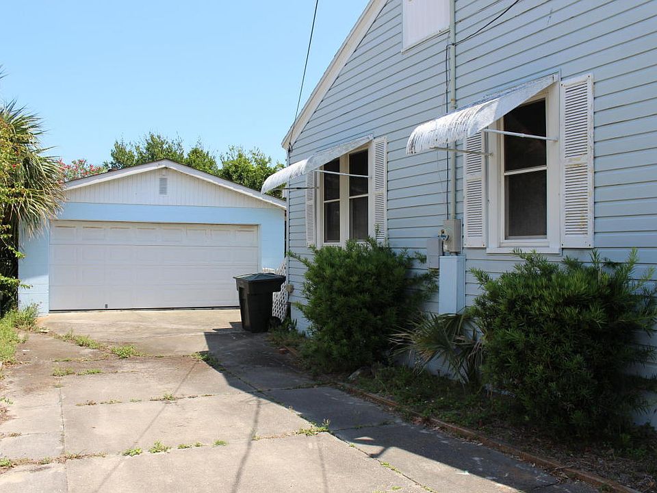 2nd image of 427 Hillside Ave