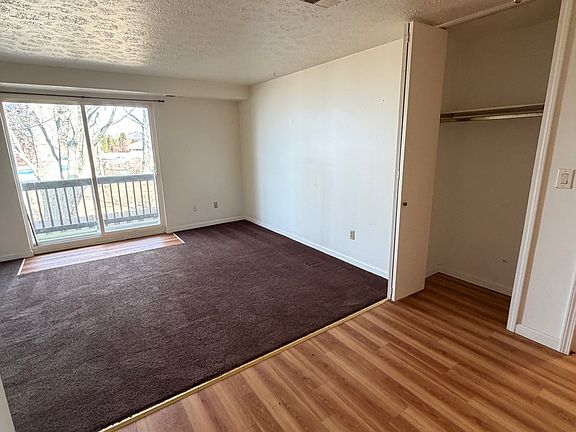 3rd image of 4208 Shore Dr #8
