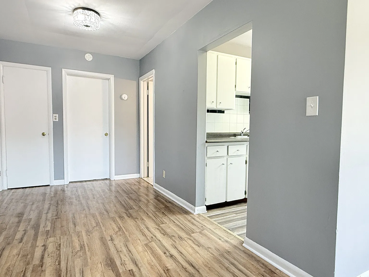 1 bed, $1,138 — Photo 3