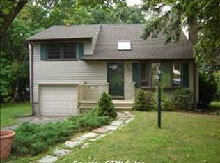 31 Dewey Ave, Meriden, CT 06451