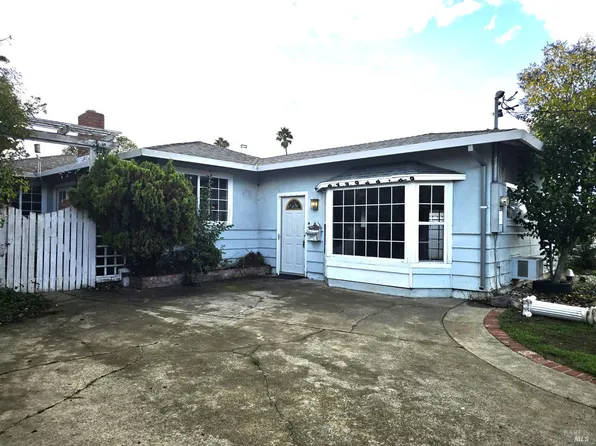 15 Alta Loma Drive, American Canyon, CA 94503