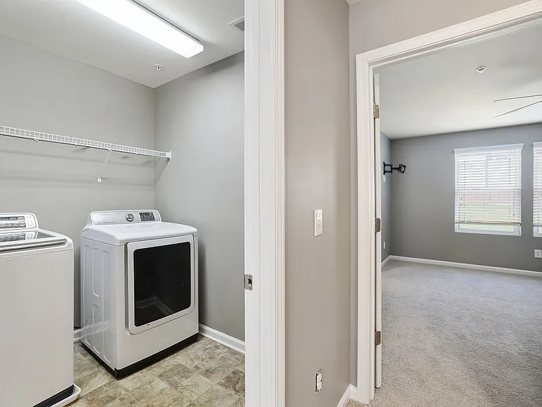 742 Tennypark Ln — Photo 33
